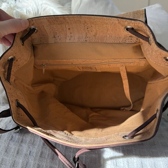 Corkor Backpack Bag Chocolate Brown Cork Vegan Sustainable Made in Portugal - Picture 5 of 14